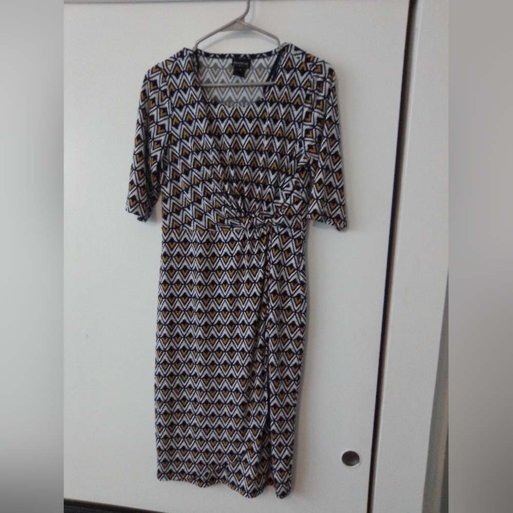 Enfocus Studio Black and White Chevron Midi Dress